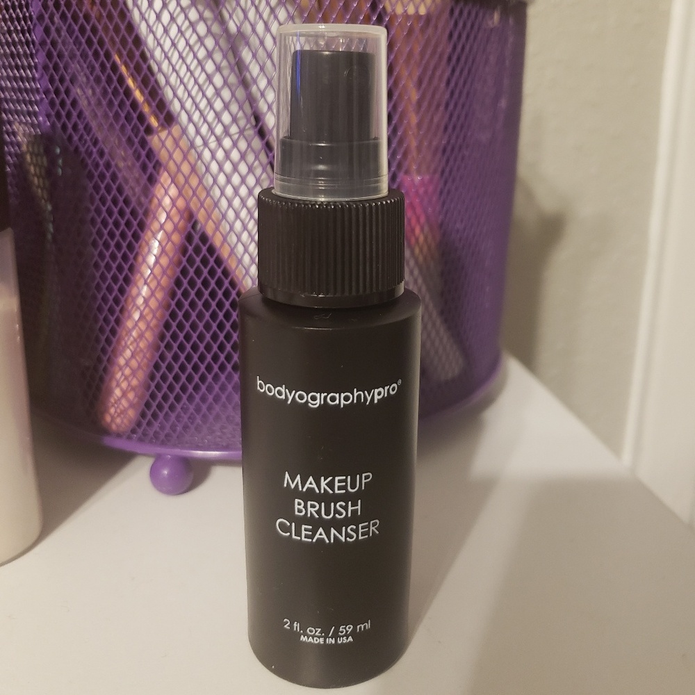 Bodyography pro makeup brush cleanser